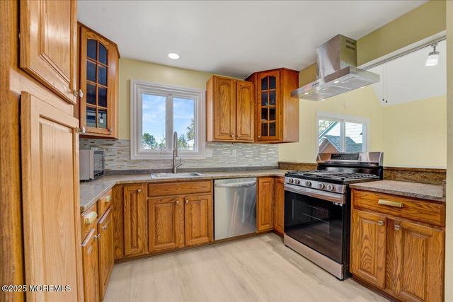 29 Lohsen Avenue, Keansburg, NJ 07734