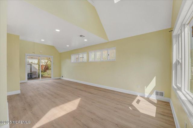 29 Lohsen Avenue, Keansburg, NJ 07734