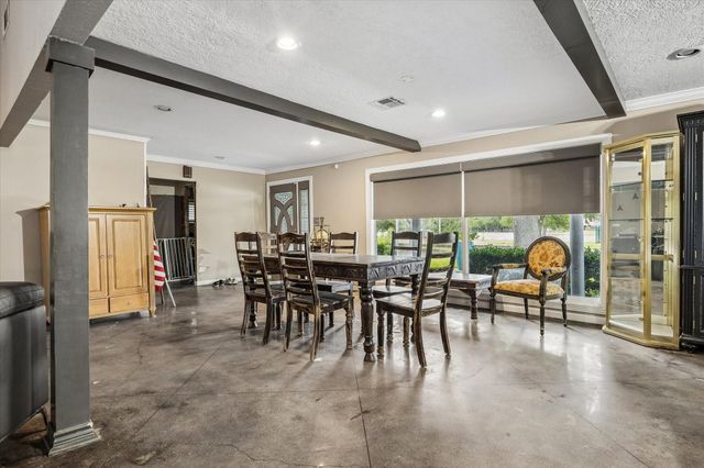 3714 N Braeswood Boulevard, Houston, TX 77025
