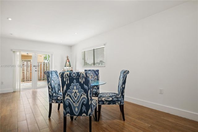 9950 SW 88th St 414-4, Miami, FL 33176