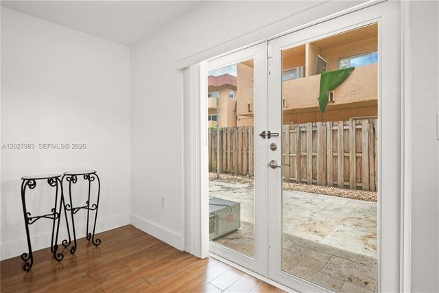 9950 SW 88th St 414-4, Miami, FL 33176
