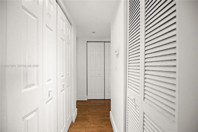 9950 SW 88th St 414-4, Miami, FL 33176
