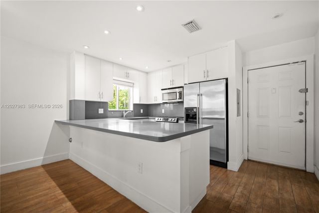 9950 SW 88th St 414-4, Miami, FL 33176