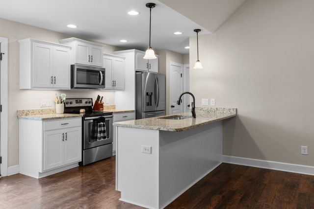 634 S Tunnel Rd, Gallatin, TN 37066