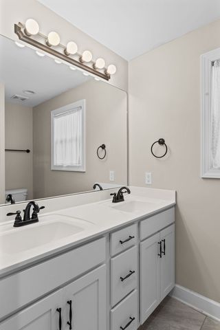 634 S Tunnel Rd, Gallatin, TN 37066