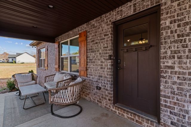 634 S Tunnel Rd, Gallatin, TN 37066