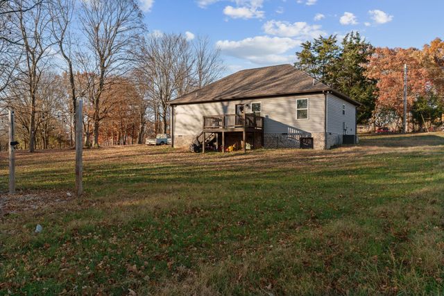 634 S Tunnel Rd, Gallatin, TN 37066