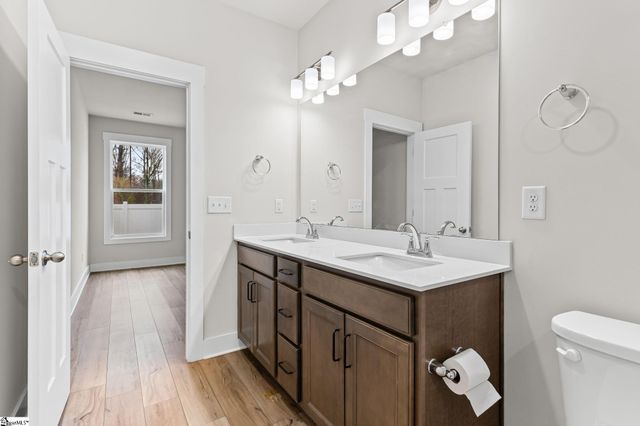 6 Thornfield Drive, Greenville, SC 29605