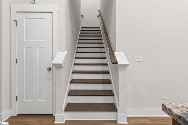 6 Thornfield Drive, Greenville, SC 29605