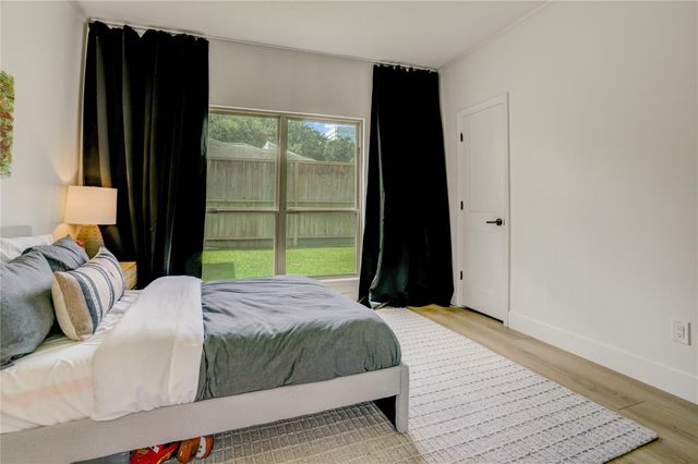 11703 Wickhollow Lane, Houston, TX 77043