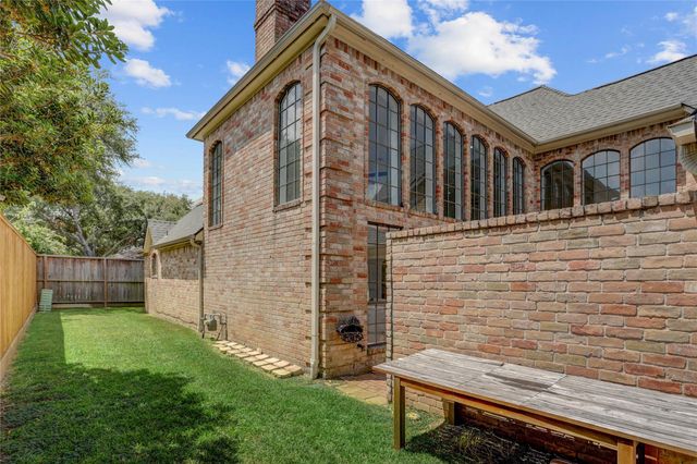 11703 Wickhollow Lane, Houston, TX 77043