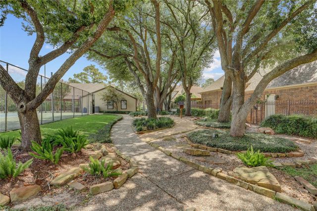 11703 Wickhollow Lane, Houston, TX 77043