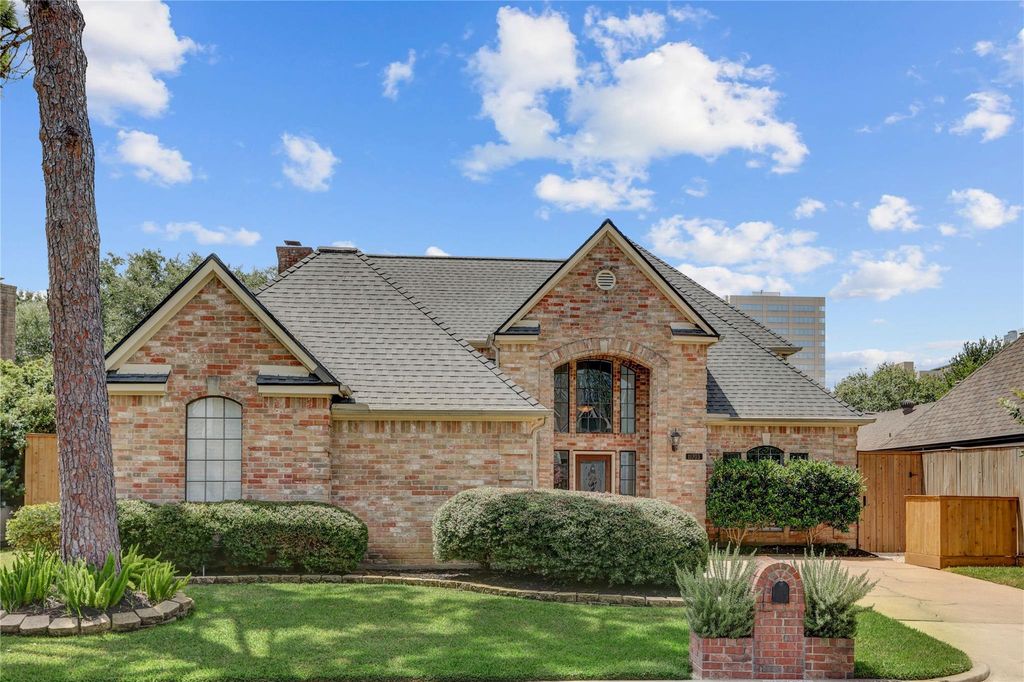 11703 Wickhollow Lane, Houston, TX 77043