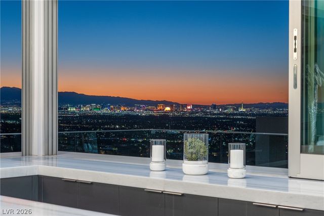 1205 Amber Rim Drive, Henderson, NV 89012