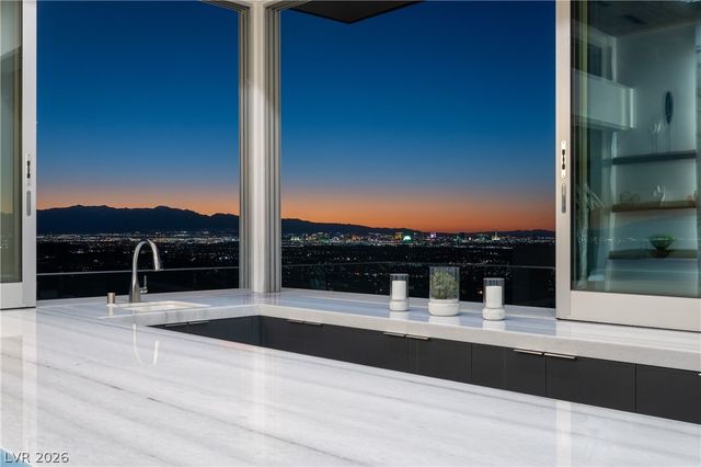 1205 Amber Rim Drive, Henderson, NV 89012