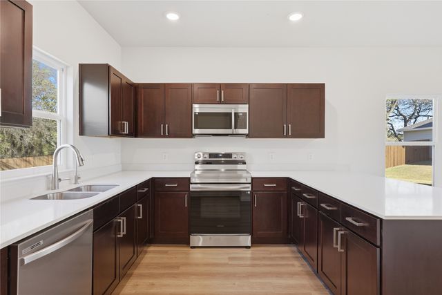 1613 Annabelle Street, Cleburne, TX 76031