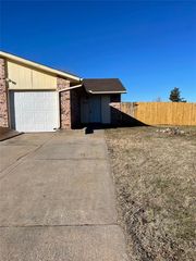 8303 S Camay Avenue, Oklahoma City, OK 73159
