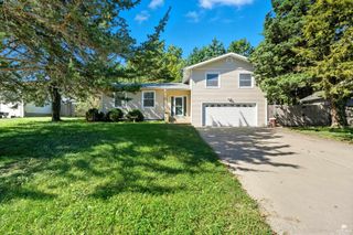 1619 Cedar Crest Drive, Manhattan, KS 66503