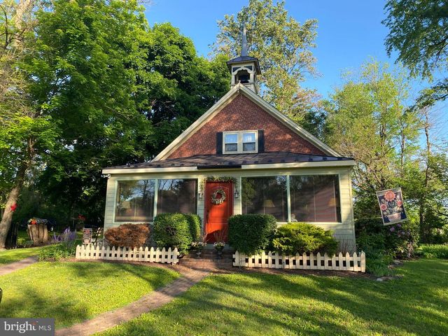 601 ORCHARD RD, Sellersville, PA 18960