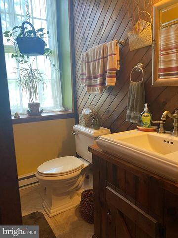 601 ORCHARD RD, Sellersville, PA 18960
