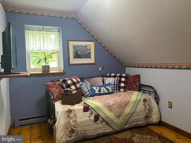 601 ORCHARD RD, Sellersville, PA 18960