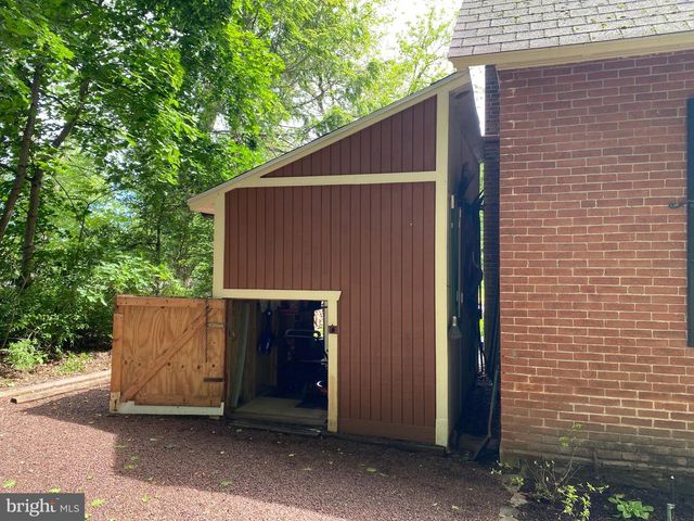 601 ORCHARD RD, Sellersville, PA 18960
