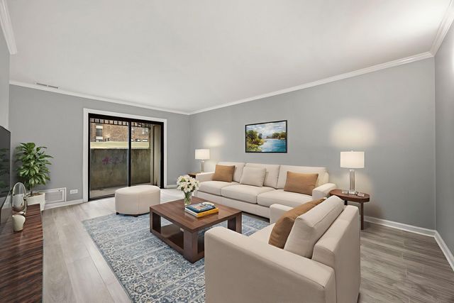 2208 Country Club Drive 6, Woodridge, IL 60517