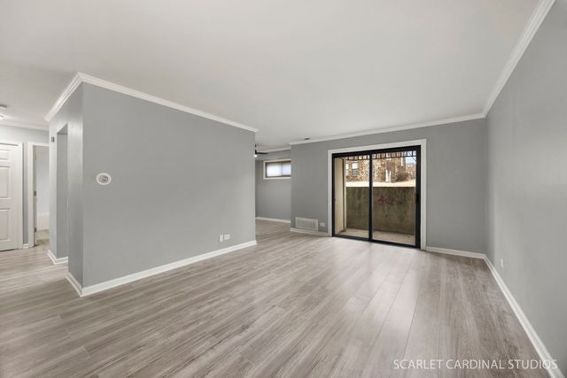 2208 Country Club Drive 6, Woodridge, IL 60517