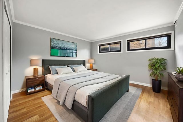 2208 Country Club Drive 6, Woodridge, IL 60517