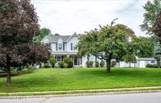 8 Long Acre Drive, Cream Ridge, NJ 08514