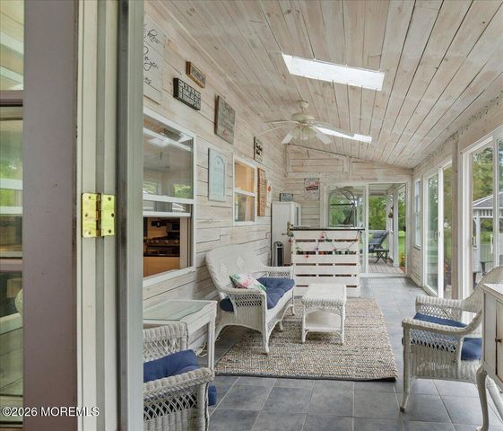 8 Long Acre Drive, Cream Ridge, NJ 08514