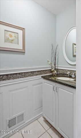 8 Long Acre Drive, Cream Ridge, NJ 08514