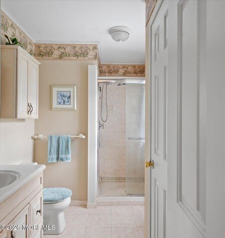8 Long Acre Drive, Cream Ridge, NJ 08514