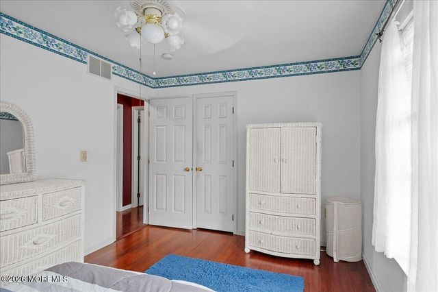 8 Long Acre Drive, Cream Ridge, NJ 08514