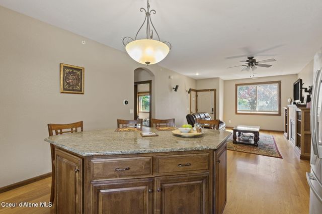 1315 E Mordyl LOOP, Post Falls, ID 83854