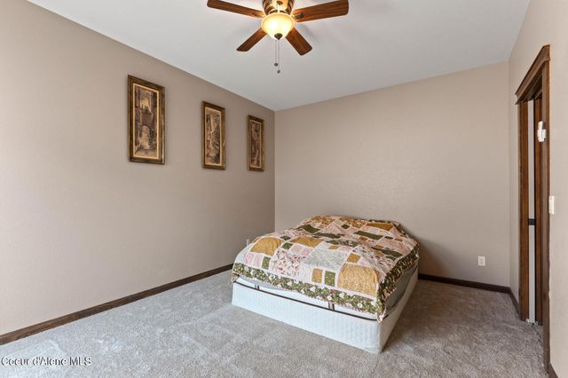 1315 E Mordyl LOOP, Post Falls, ID 83854