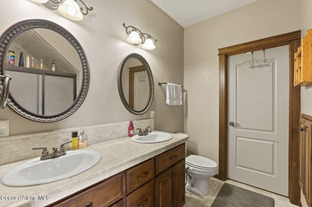 1315 E Mordyl LOOP, Post Falls, ID 83854