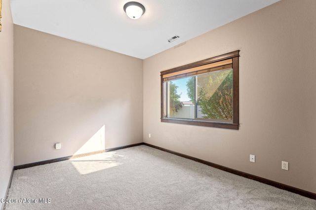 1315 E Mordyl LOOP, Post Falls, ID 83854