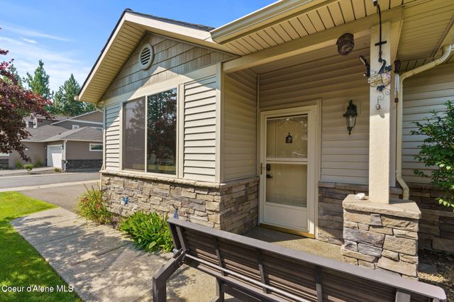 1315 E Mordyl LOOP, Post Falls, ID 83854