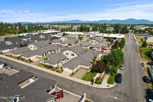 1315 E Mordyl LOOP, Post Falls, ID 83854