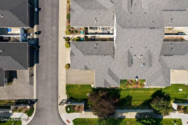 1315 E Mordyl LOOP, Post Falls, ID 83854