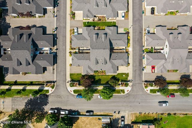 1315 E Mordyl LOOP, Post Falls, ID 83854