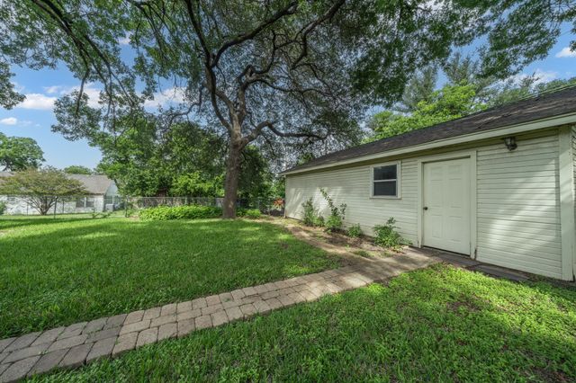 2800 Cumberland Avenue, Waco, TX 76707