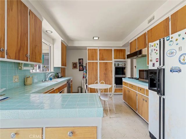 464 Calle De Castellana, Redondo Beach, CA 90277