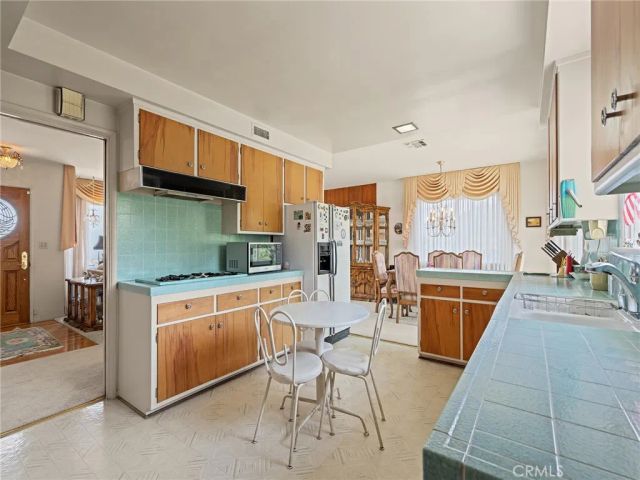 464 Calle De Castellana, Redondo Beach, CA 90277