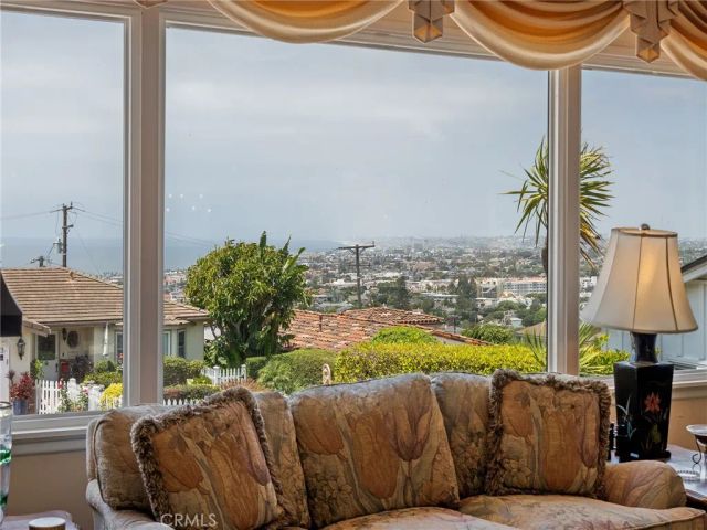 464 Calle De Castellana, Redondo Beach, CA 90277
