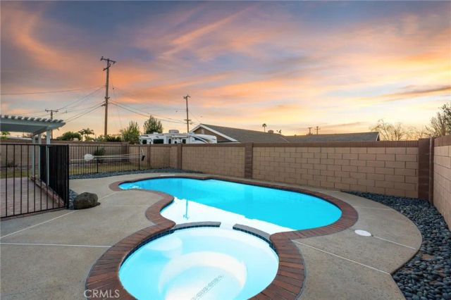 819 N Shaftesbury Avenue, San Dimas, CA 91773