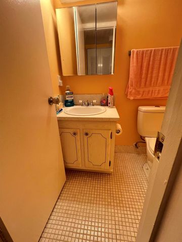 131 Camden F, West Palm Beach, FL 33417