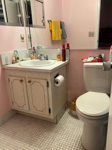 131 Camden F, West Palm Beach, FL 33417