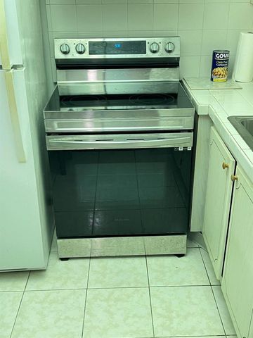 131 Camden F, West Palm Beach, FL 33417